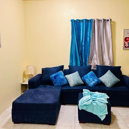 The Rest Stop-B- 15 Min From Airport/24Hrs Security Teluk Montego Bagian luar foto