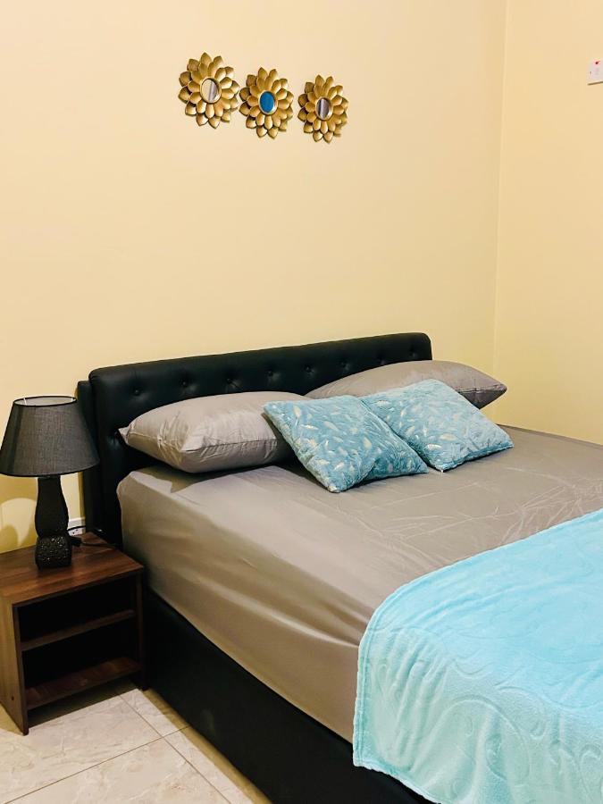 The Rest Stop-B- 15 Min From Airport/24Hrs Security Teluk Montego Bagian luar foto